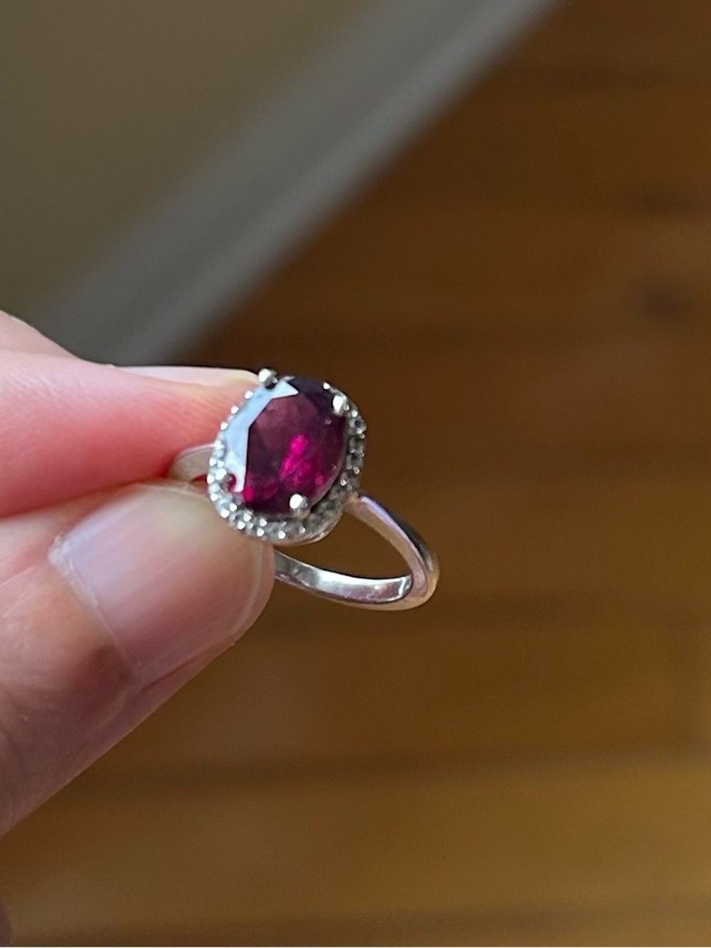 Garnet / Sterling Sliver Ring 4.5